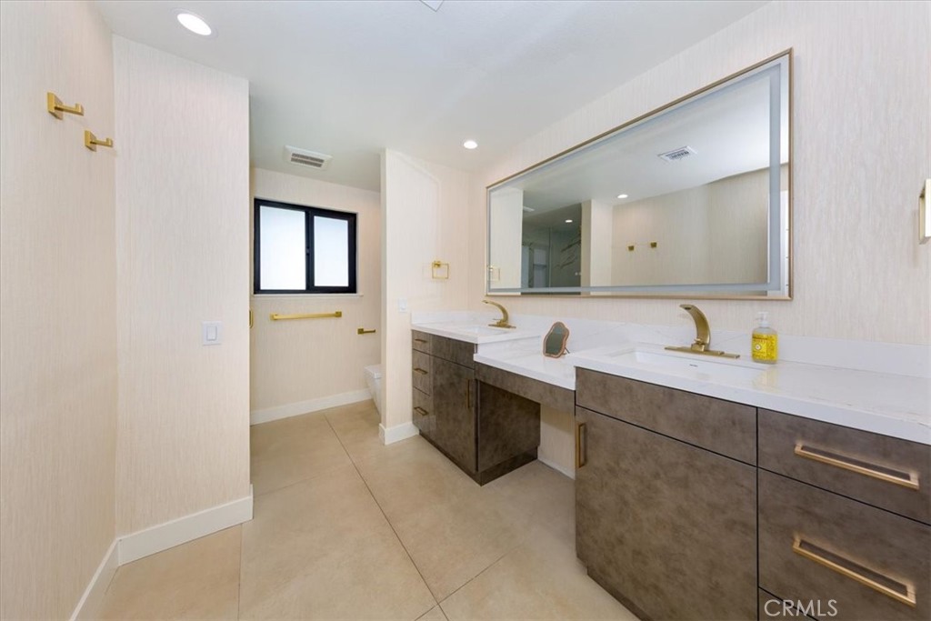 16901 Pineridge