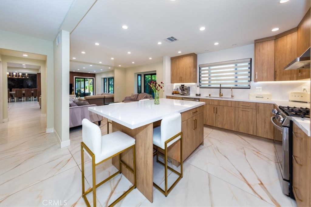 16901 Pineridge