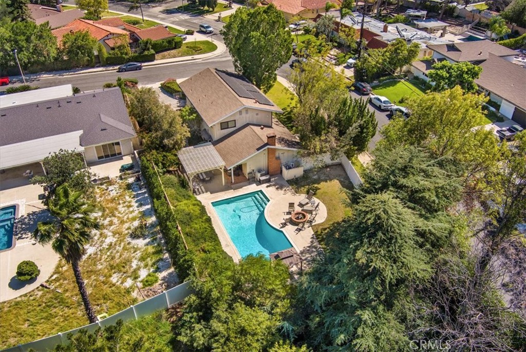 16901 Pineridge