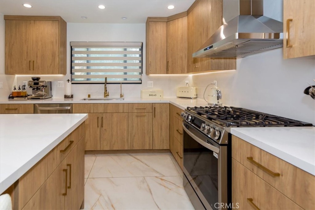 16901 Pineridge