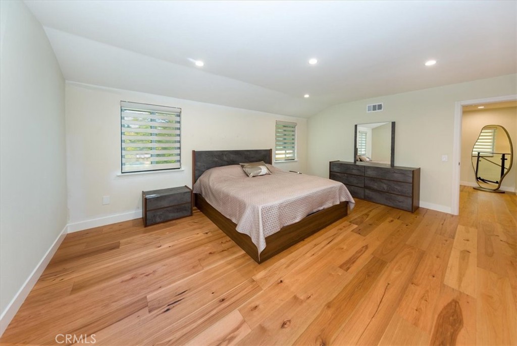 16901 Pineridge