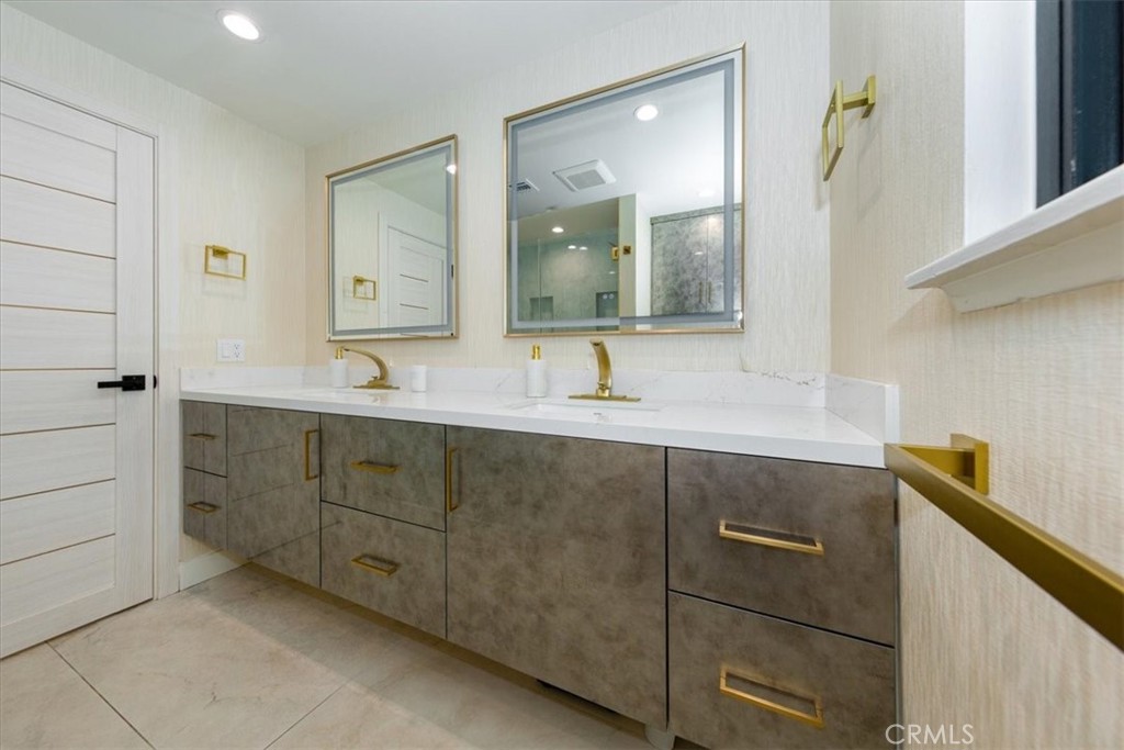 16901 Pineridge