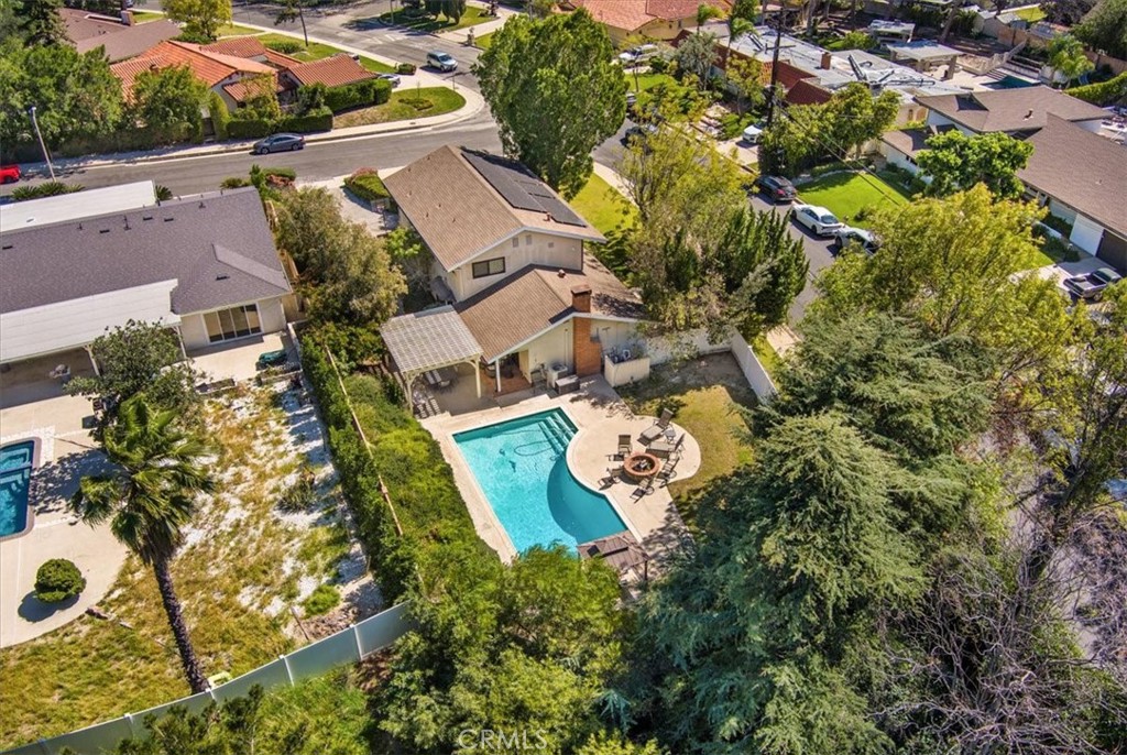 16901 Pineridge