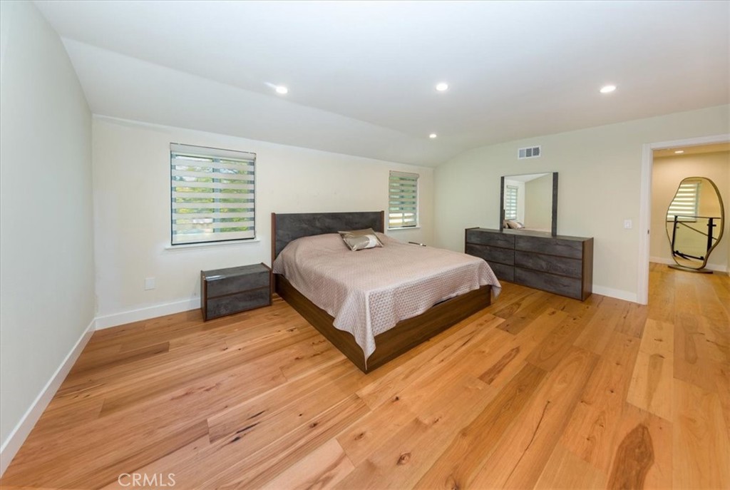 16901 Pineridge