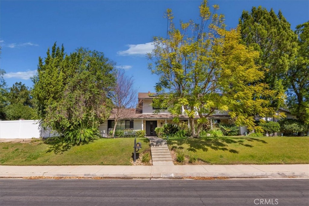 16901 Pineridge