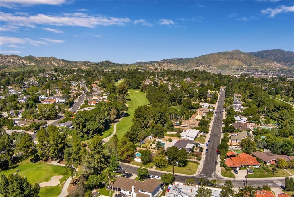 16901 Pineridge