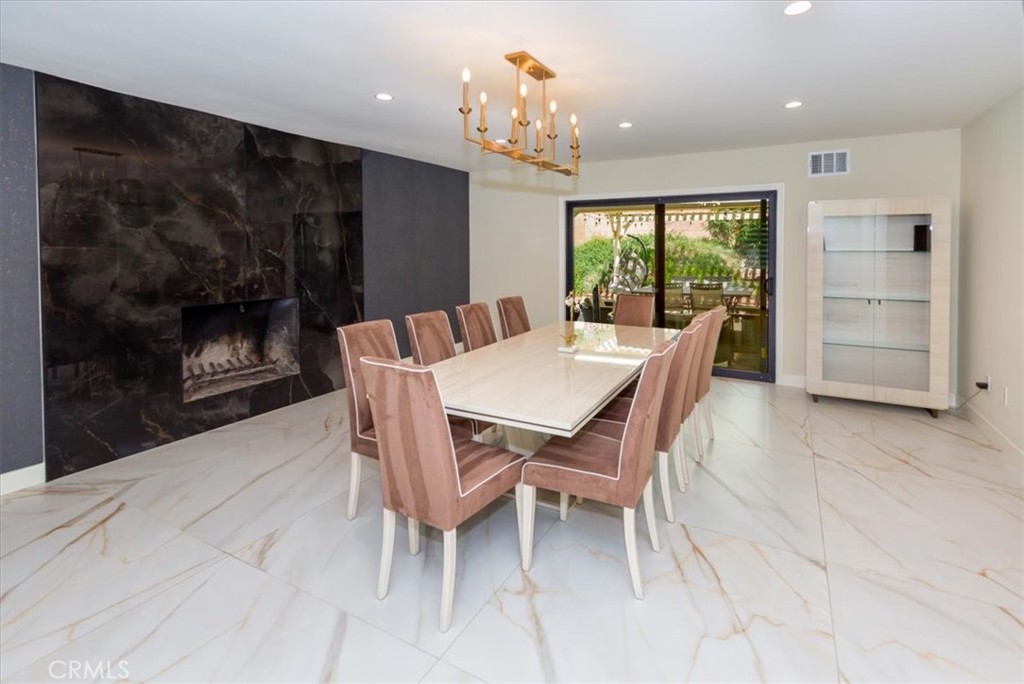 16901 Pineridge