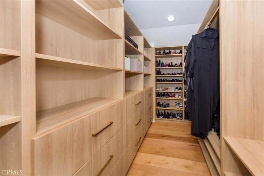 16901 Pineridge
