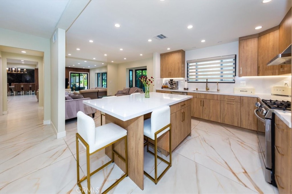 16901 Pineridge
