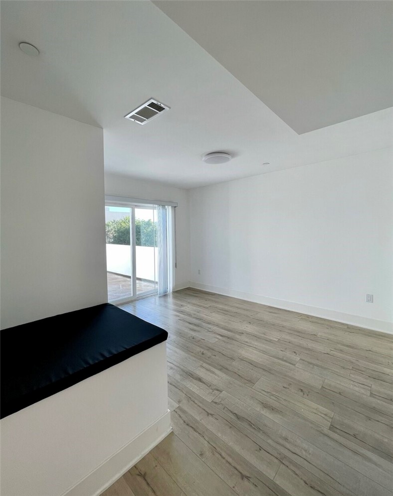 10844 Blix Street 101