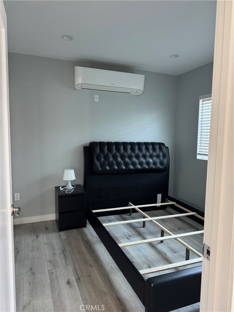 11406 Collett