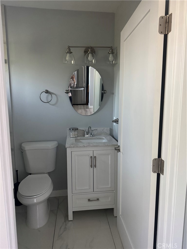 11406 Collett
