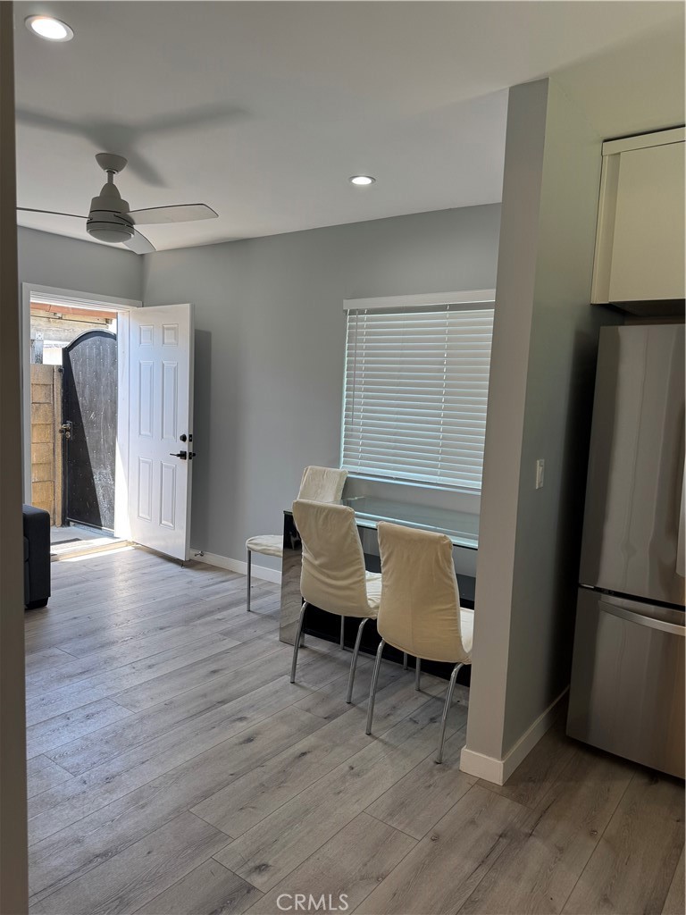 11406 Collett