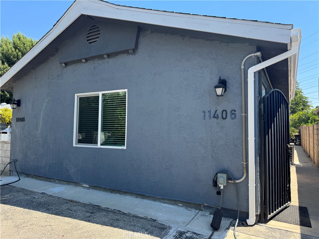 11406 Collett