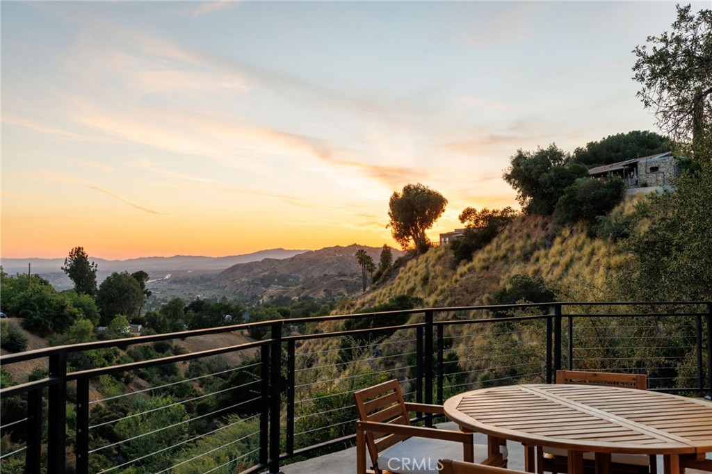 11111 Tujunga Canyon