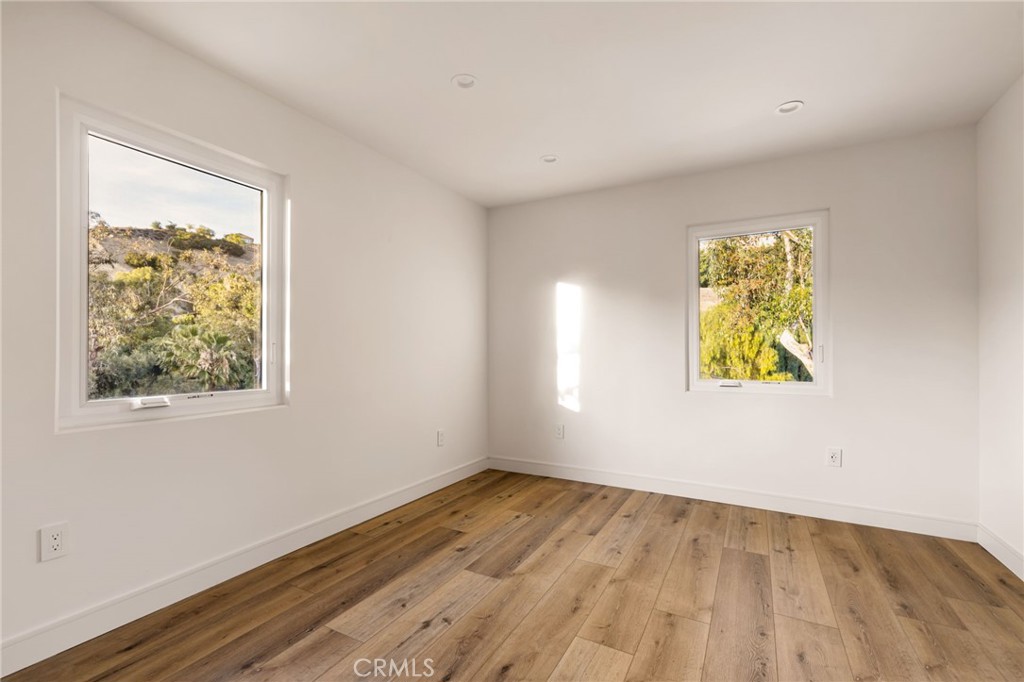 11111 Tujunga Canyon