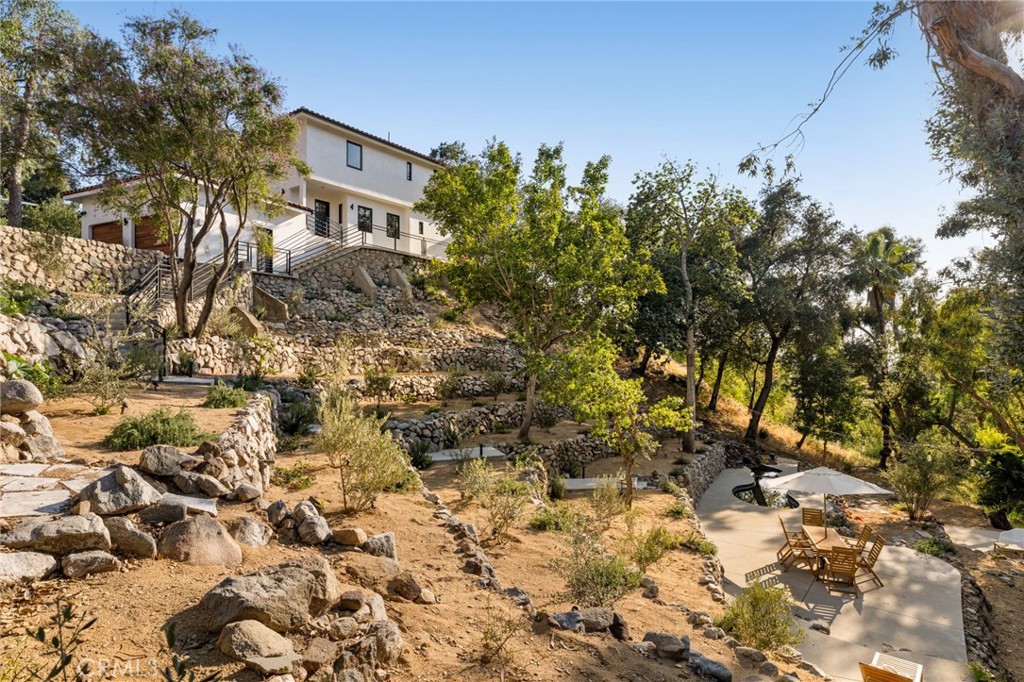 11111 Tujunga Canyon