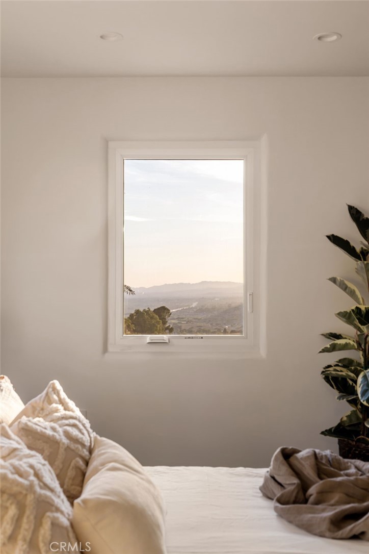 11111 Tujunga Canyon