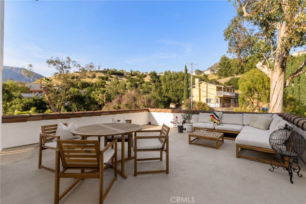 11111 Tujunga Canyon
