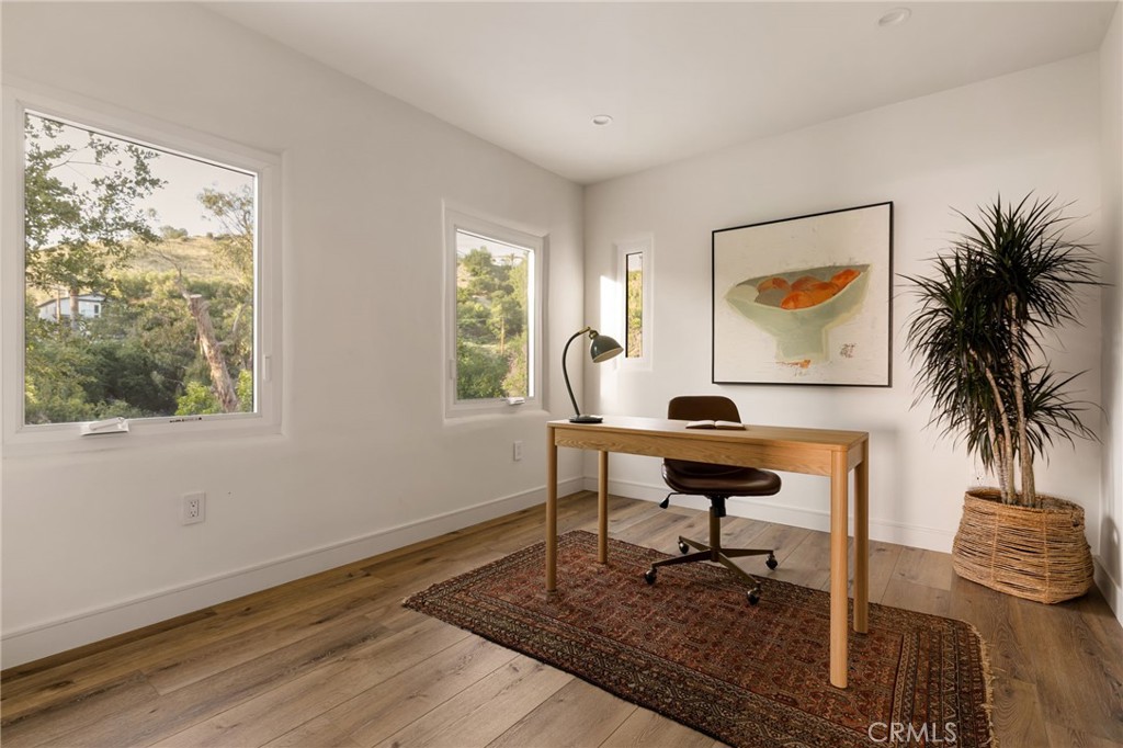11111 Tujunga Canyon