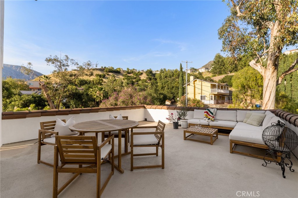 11111 Tujunga Canyon