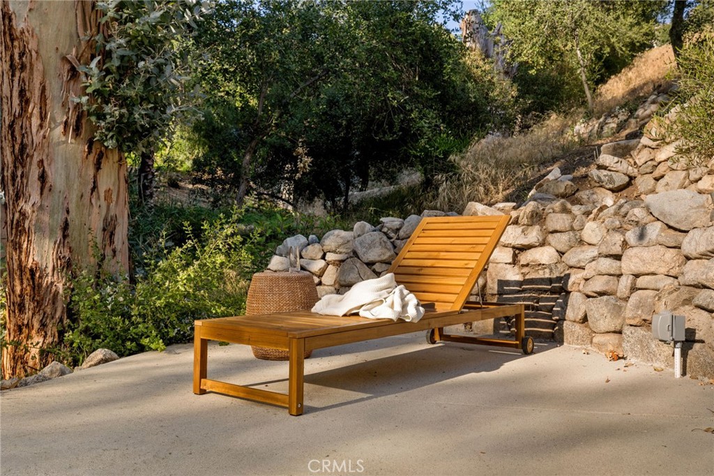 11111 Tujunga Canyon