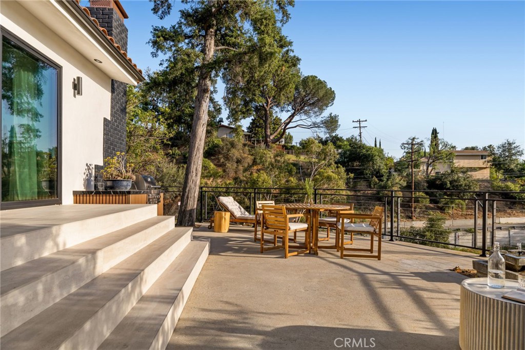 11111 Tujunga Canyon