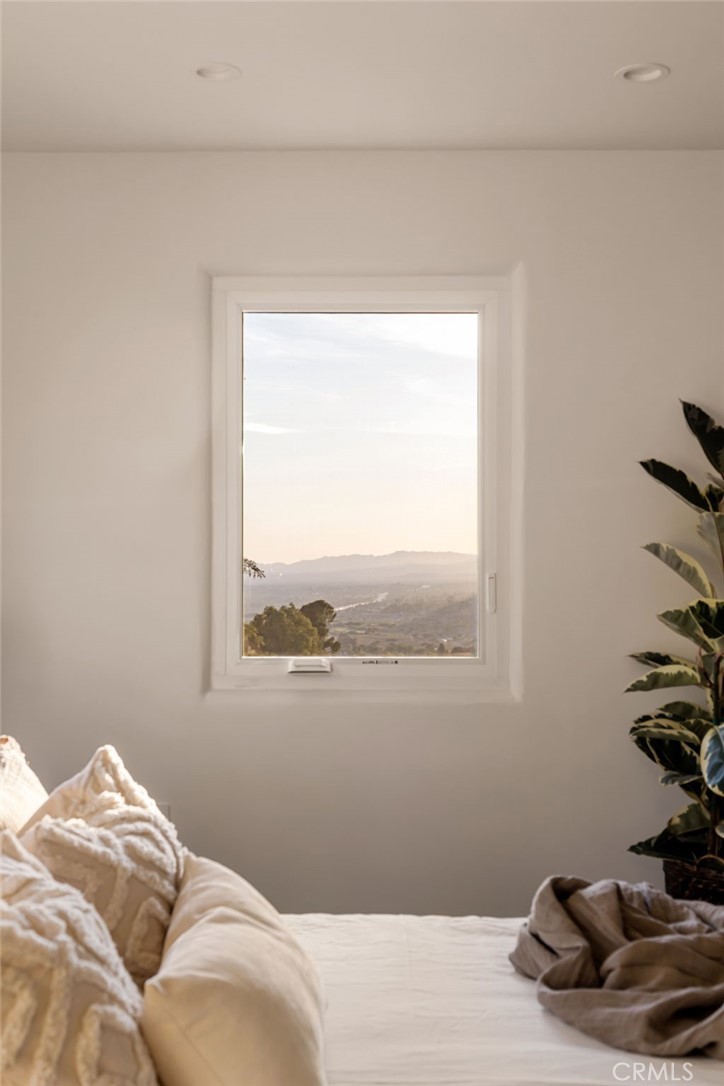11111 Tujunga Canyon