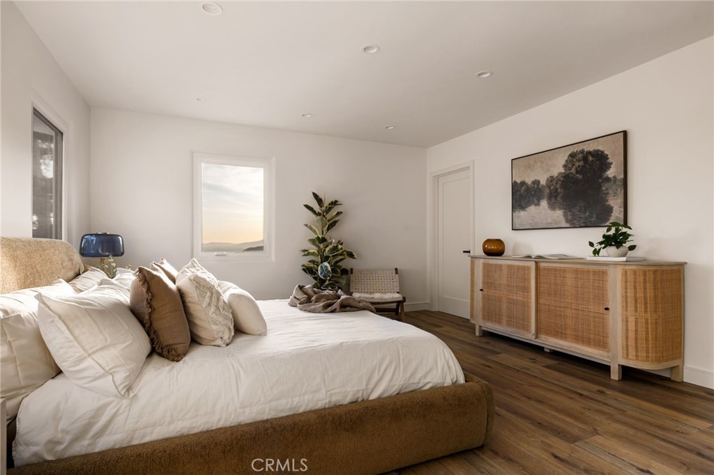 11111 Tujunga Canyon