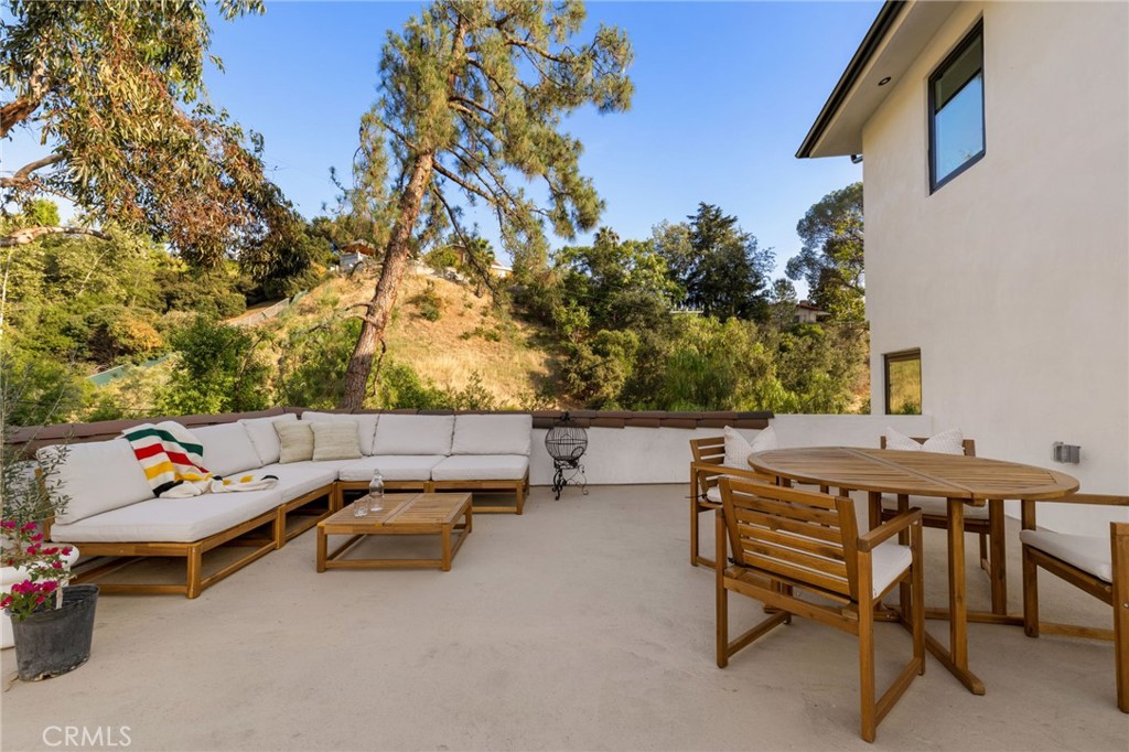 11111 Tujunga Canyon