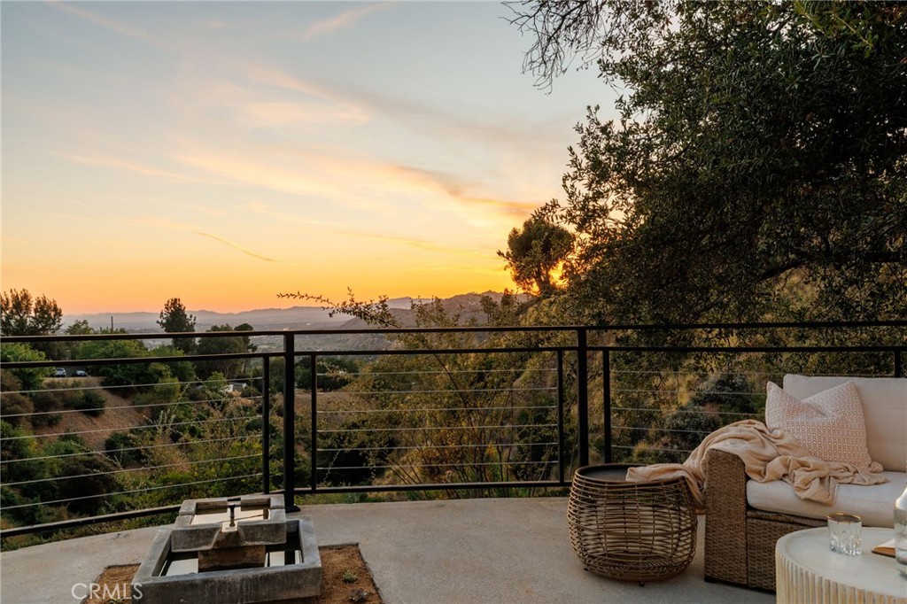 11111 Tujunga Canyon
