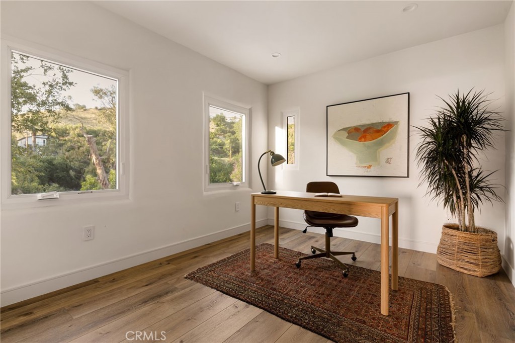 11111 Tujunga Canyon