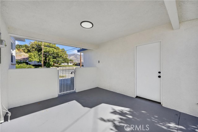 3661 N Arrowhead Ave