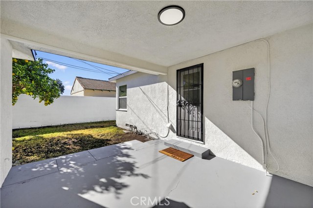 3661 N Arrowhead Ave