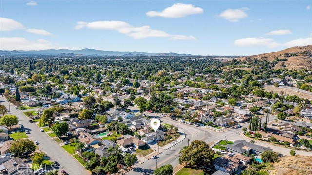 3661 N Arrowhead Ave