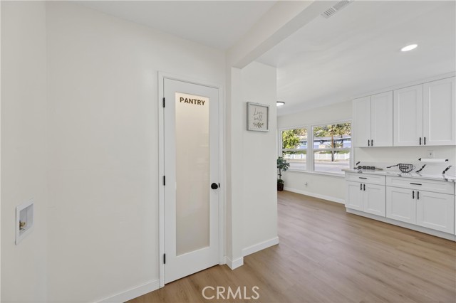 3661 N Arrowhead Ave