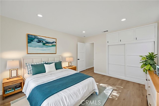 3661 N Arrowhead Ave