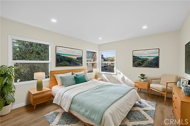 3661 N Arrowhead Ave