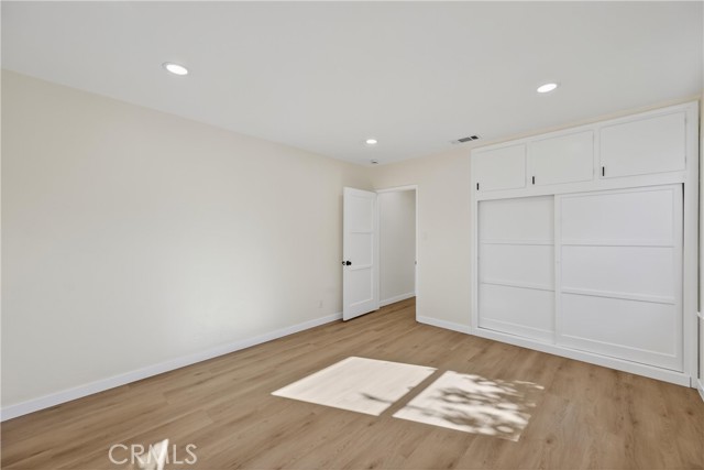 3661 N Arrowhead Ave