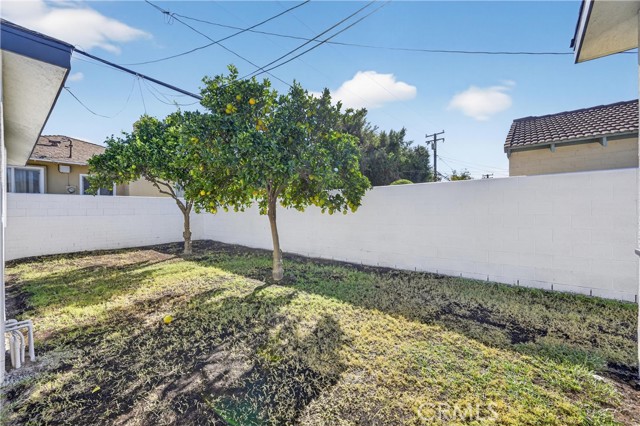 3661 N Arrowhead Ave