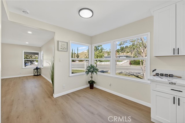 3661 N Arrowhead Ave