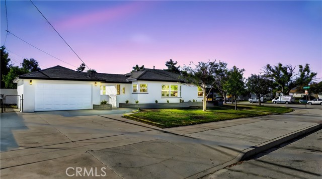 3661 N Arrowhead Ave