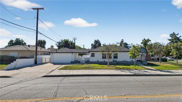 3661 N Arrowhead Ave