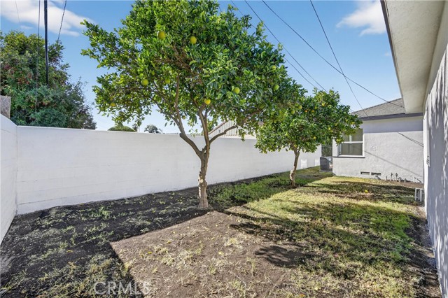 3661 N Arrowhead Ave