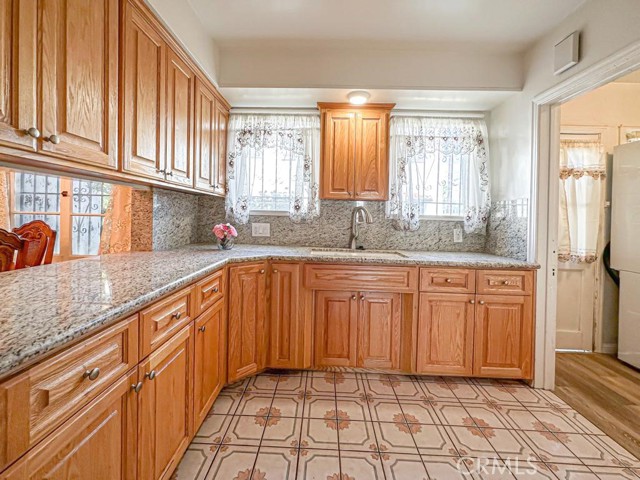 2610 W 43rd PL