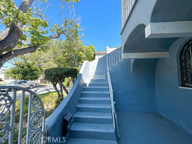 2610 W 43rd PL