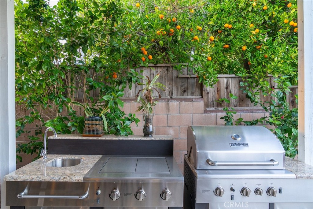 6954 Woodlake Avenue