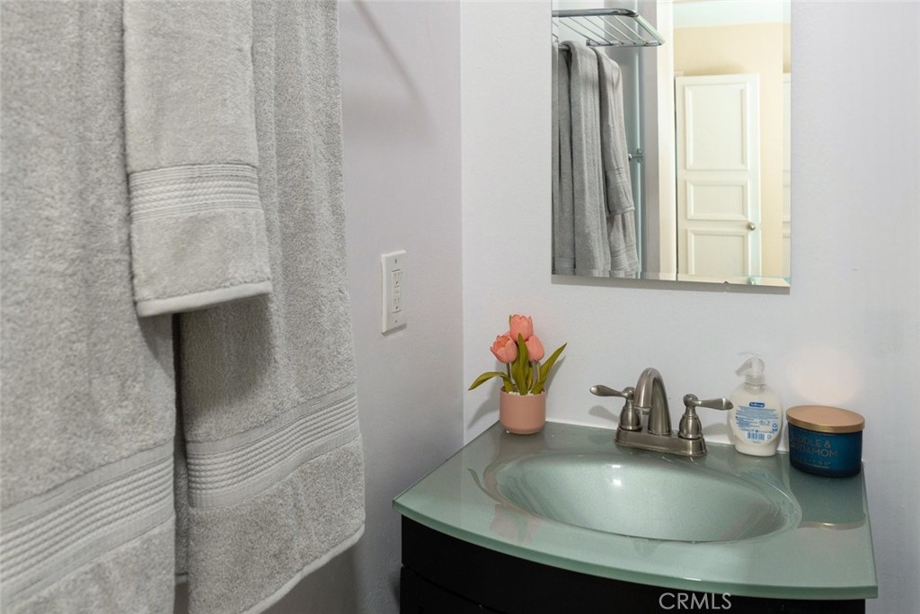 6954 Woodlake Avenue