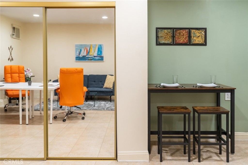 6954 Woodlake Avenue