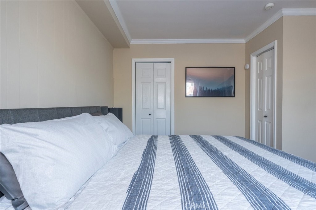 6954 Woodlake Avenue